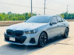 BMW 5 Series 530e G60 ปี 2024 รถบ้านพร้อมใช้งาน ไมล์น้อย มือเดียวป้ายแดง  