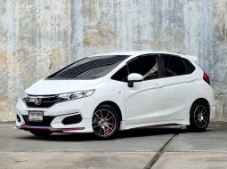 2020 Honda JAZZ 1.5 i-VTEC  รถเก๋ง 5 ประตู ดาวน์ 0% รถสวย ไมล์น้อย  