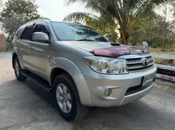 2010 Toyota Fortuner 3.0 V SUV รถบ้านมือเดียว