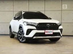 2024 Toyota Corolla Cross 1.8 HEV GR Sport (Lithium-ion) SUV AT ไมล์แท้ 2 หมื่น (วิ่งน้อย) B2012