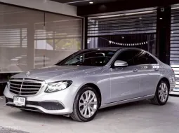 2017 Mercedes-Benz E-Class 2.0 E220d รถเก๋ง 4 ประตู รถสวย ไมล์น้อย  