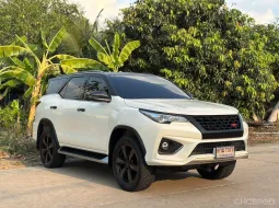 Toyota Fortuner 2.8 TRD Sportivo 2WD BLACK TOP ปี 2018