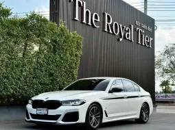 2022 BMW 5 Series 2.0 520d รถเก๋ง 4 ประตู รถบ้านแท้ ไมล์น้อย 