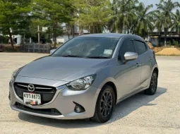 Mazda2 1.3 high plush Top ปี 2016 สีเทา