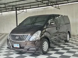 HYUNDAI H1 2.5 DELUXE เกียร์ออโต้ ปี 2017