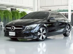 2017 Mercedes-Benz CLA-Class 1.6 CLA200 รถเก๋ง 4 ประตู 