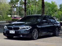 BMW 5 Series 530e 2019 สภาพป้ายแดง ไมล์น้อย 30,000 km มือเดียว ประวัติดี  