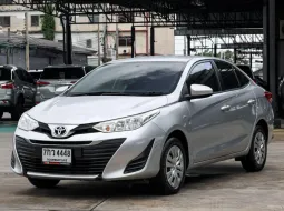 2018 Toyota Yaris Ativ 1.2 J  ผ่อน 5,900 ออกรถ 999 