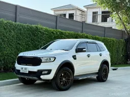 Ford Everest 3.2 Titanium ปี 2018 รถบ้าน มือเดียวป้ายแดง 