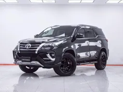 1F157 TOYOTA FORTUNER 2.4 V 2WD AT 2017