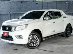 NISSAN NAVARA NP300 CALIBRE 2.5 SPORTECH สี่ประตู M/T ปี2016 จด ปี2017 สีขาว