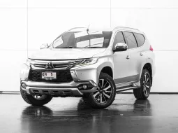 2015 Mitsubishi Pajero Sport 2.4 4WD SUV ออกรถฟรี