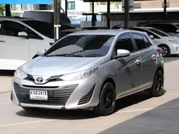 2020 Toyota YARIS 1.2 E รถเก๋ง 5 ประตู 
