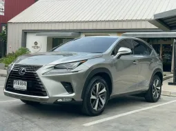  Lexus NX300h Grand Luxury   SUV รถบ้านแท้ ไมล์น้อย 
