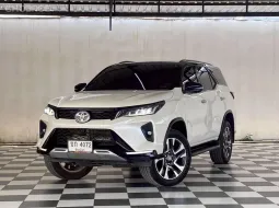 TOYOTA LEGENDER 2.4 V.2WD.BLACK TOP เกียร์ออโต้ ปี 2020 จด 2021