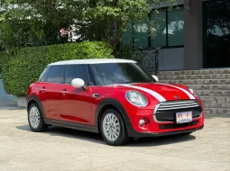 2016 MINI COOPER 5 DOOR HATCH รถมือเดียว วิ่งเพียง 50,000 กม เข้าศูนย์ทุกระยะ รถไม่มีอุบัติเหตุครับ