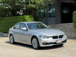 2017 BMW 320D F30 LCI  รถมือเดียวป้ายแดง รถวิ่งน้อย เข้าศูนย์ทุกระยะ รถไม่เคยมีอุบัติเหตุครับ