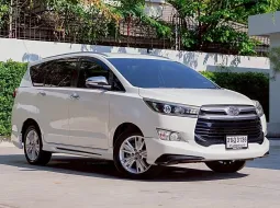 TOYOTA INNOVA CRYSTA 2.8 V | ปี : 2017