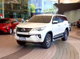 2018 Toyota Fortuner 2.8 TRD Sportivo ฟรีดาวน์ รถสวยพร้อมใช้ 
