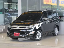 Toyota Innova 2.8 CRYSTA V ปี2018 รถบ้านมือเดียว ไมล์แท้9x,xxxโล เข้าศูนย์ตลอด สวยเดิมทั้งคัน ฟรีดาว
