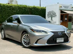 Lexus ES300h 2.5 Grand Luxury ปี 2020 สภาพเยี่ยมไมล์น้อย 