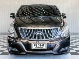 Hyundai H1 Deluxe 2.5 ปี 2017 ไม่เคยชน ออปชันครบ ราคา 690,000 บาท