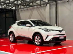 2019 TOYOTA CHR HV HI รถมือเดียวออกป้ายแดง รถวิ่งน้อย เข้าศูนย์ตามระยะ รถไม่เคยมีอุบัติเหตุครับ