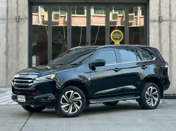 รถบ้านมือเดียว ตั้งแต่ป้ายแดง เช็คศูนย์ตลอด  Isuzu Mu-X 3.0 Ultimate 2WD ปี 2022