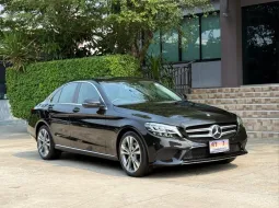 2019 BENZ C220D W205 รถมือเดียวออกป้ายแดง รถวิ่งน้อย เข้าศูนย์ทุกระยะ รถไม่เคยมีอุบัติเหตุครับ