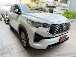 Toyota Innova Zenix 2.0 HEV Premium ปี 2024 สีขาวมุก