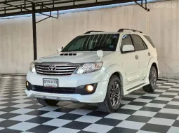 TOYOTA FORTUNER 3.0 V.4WD.TRD-4 CHAMP เกียร์ออโต้ ปี 2013 จด 2014