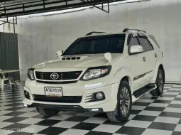 TOYOTA FORTUNER 3.0 V.4 WD.TRD-5 เกียร์ออโต้ ปี 2015