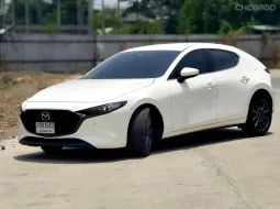 MAZDA 3 skyativ 2.0 ปี 2021จด2022 สีขาว