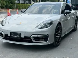 Porsche Panamera 4 E-Hybrid 2022 เลขไมล์น้อย ไม่เคยมีอุบัติเหตุ ไมล์น้อย  เจ้าของขายเอง  