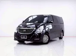 6B610 HYUNDAI H-1 2.5 ELITE AT 2017