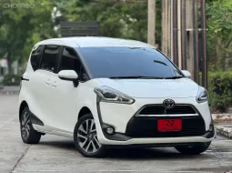 Toyota Sienta 1.5 V  7ที่นั่ง มือเดียว รุ่นท้อป ประตูสไลด์ไฟฟ้า2ด้าน สวยพร้อมใช้