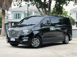 2019 Hyundai H-1 2.5 Elite รถตู้/VAN รถบ้านแท้  ไมล์น้อย  มือเดียวป้ายแดง  