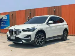BMW X1 20d Lci ปี 2022 สีขาว