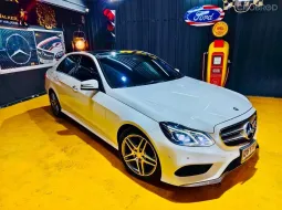 Mercedes-Benz E-Class E300 BLUETEC HYBRID 2015 รถบ้านพร้อมใช้งาน 