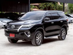 2020 Toyota Fortuner 2.4 V SUV ออกรถง่าย รถสวย ไมล์น้อย 10,000 km 