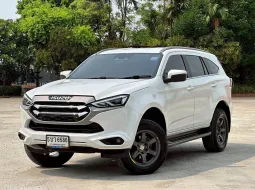 Isuzu MU-X 3.0 Ultimate 4WD ปี 2021 มือสองสภาพดี ไมล์แท้ มือเดียวป้ายแดง  