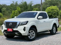 NISSAN NAVARA 2.3 V KING CAB CALIBRE A/T ปี2021 จดปี2022 สีขาว