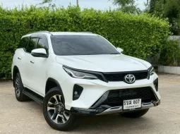 Toyota Fortuner 2.4 Leader 2024 มือเดียว ไมล์น้อย สภาพป้ายแดง  