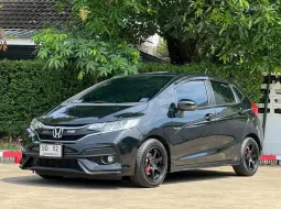 Honda Jazz 1.5 i-VTEC RS 2018 สภาพดี รถสวย ไมล์น้อย 