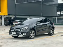 2020 Mercedes-Benz GLA-Class 1.6 GLA200 SUV ออกรถง่าย รถสวย ไมล์น้อย  