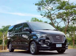 Hyundai H-1 2.5 Deluxe TOP ปี 2018 จด 2020