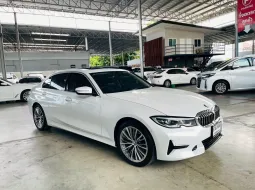 2021 BMW 3 Series 2.0 320Li รถเก๋ง 4 ประตู รถบ้านมือเดียว ไมล์น้อย 20,000 km. 