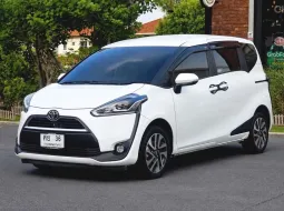 Toyota Sienta 1.5 V ปี 2018 มือเดียว ไมล์น้อย คุณหมอใช้  