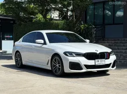 2022 BMW 520D MSPORT LCI  G30 รถมือเดียวป้ายแดง รถวิ่งน้อย เข้าศูนย์ตรงระยะ รถไม่เคยมีอุบัติเหตุครับ