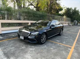 2017 Mercedes-Benz E-Class 2.0 E220d ดีเซล รถเจ้าของเดียว รถสวยไม่มีชน ตรวจสภาพได้ 5 ดาวทุกรายการ